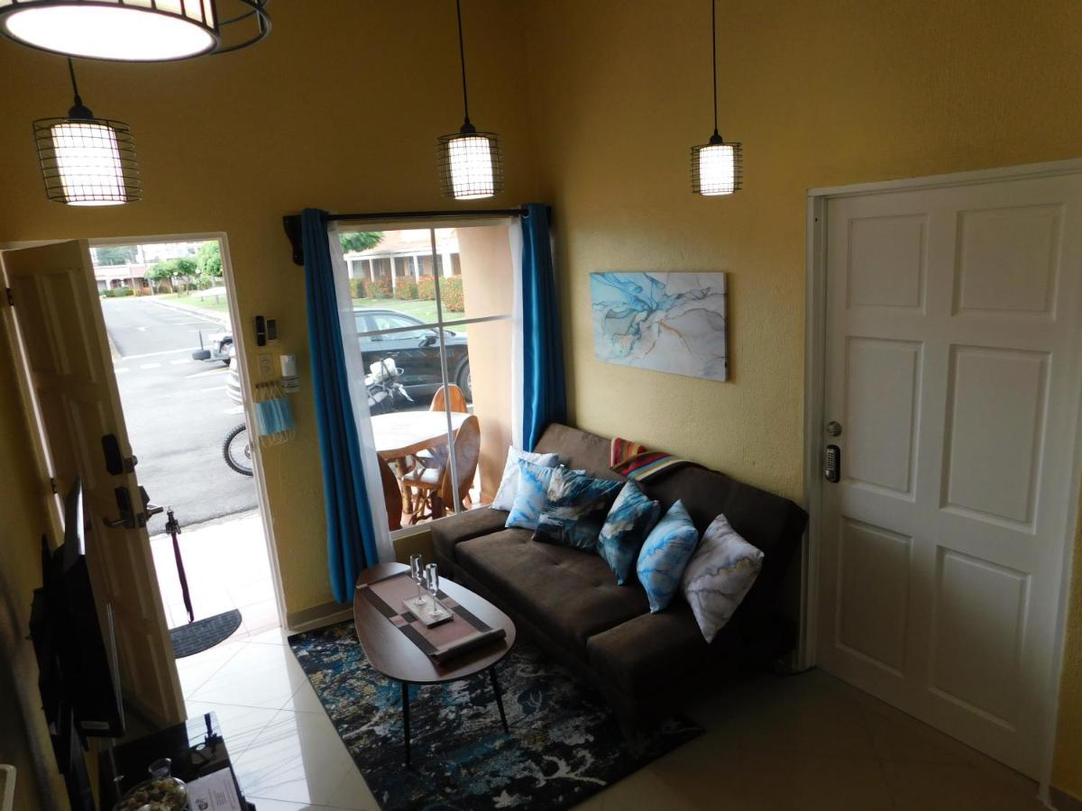 Condo Villa B27 Sleeps Five People - B28 Sleeps Six People - Price Includes Housekeeping Fees Not Taxes - Very Close To The Pool And Beach! Jacó Kültér fotó