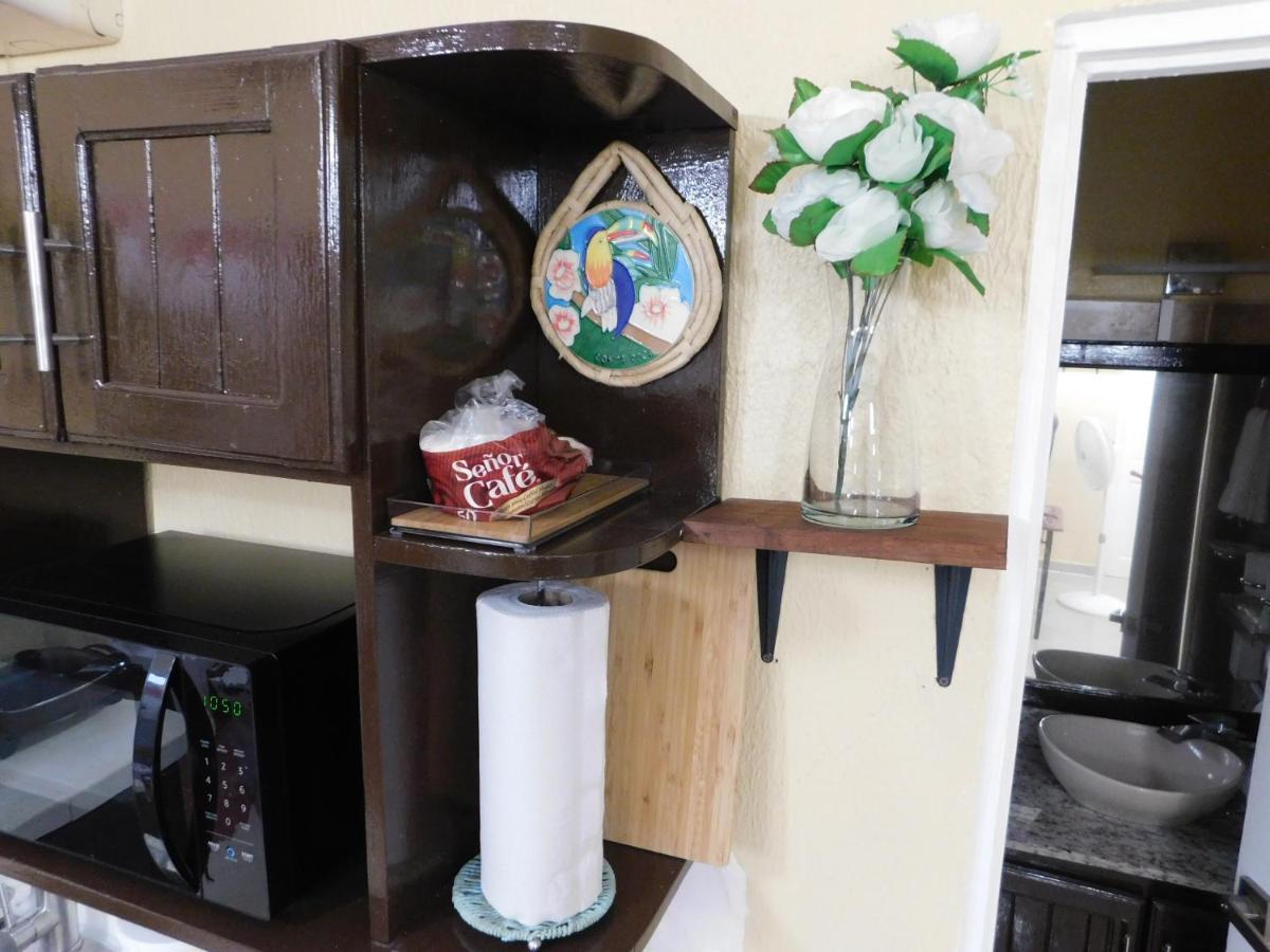 Condo Villa B27 Sleeps Five People - B28 Sleeps Six People - Price Includes Housekeeping Fees Not Taxes - Very Close To The Pool And Beach! Jacó Kültér fotó